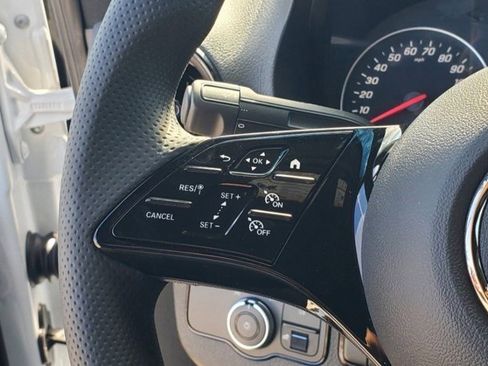 Used 2025 Mercedes-Benz Sprinter 2500 image 12