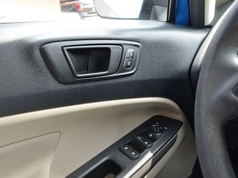 Used 2021 Ford EcoSport S image 9