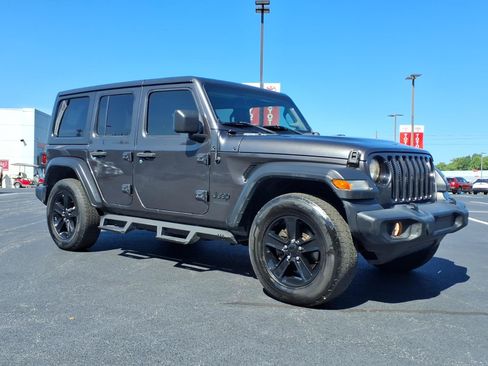 Used 2019 Jeep Wrangler Unlimited Sport AWD/4WD image 7