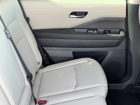 New 2026 Nissan Pathfinder SL image 11