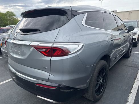 Used 2023 Buick Enclave Essence w/ Sport Touring Edition FWD image 3
