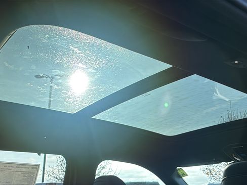 New 2025 Jeep Grand Cherokee L Limited w/ Luxury Tech Group II image 16