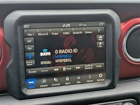 Used 2023 Jeep Wrangler Rubicon image 16