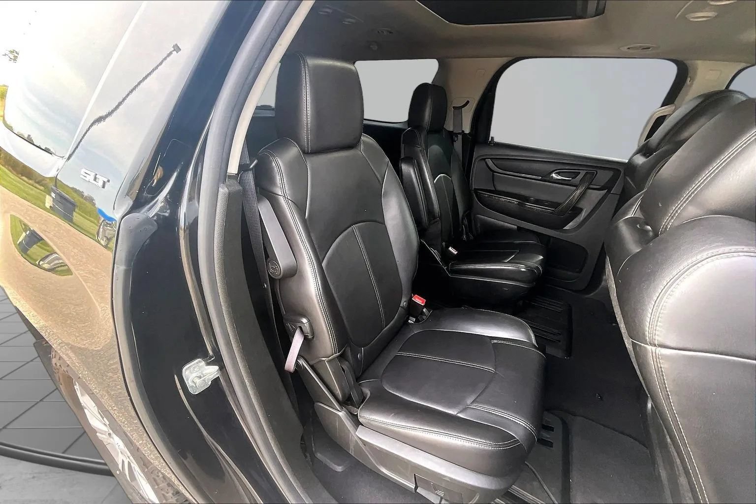 Used 2013 GMC Acadia SLT AWD/4WD image 30