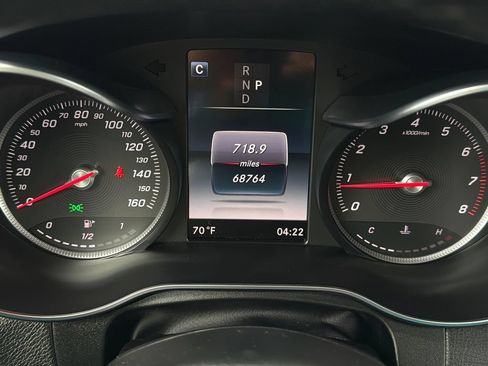 Used 2018 Mercedes-Benz GLC 300 4MATIC image 18