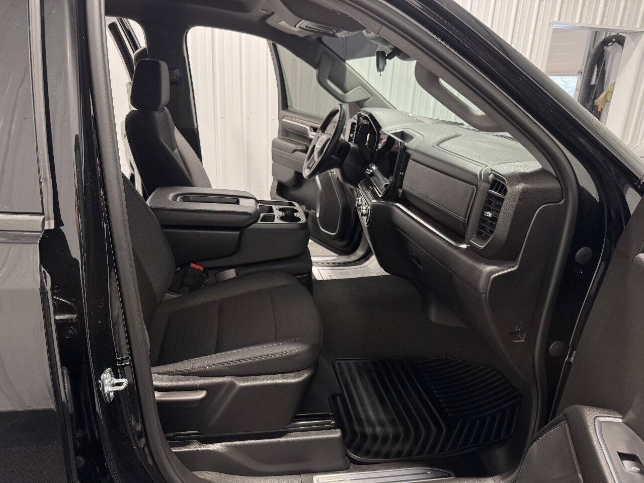 Used 2023 GMC Sierra 1500 Elevation AWD/4WD image 18