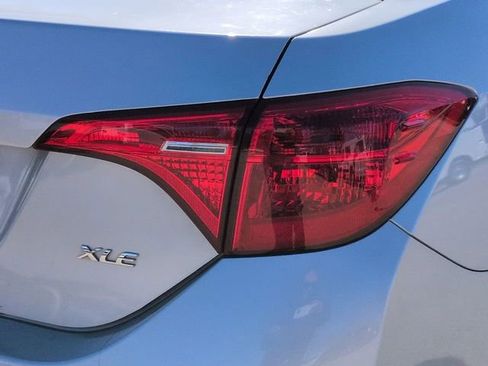 Used 2018 Toyota Corolla XLE image 14