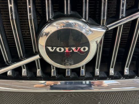 Used 2022 Volvo XC60 B5 Inscription w/ Advanced Package AWD/4WD image 22