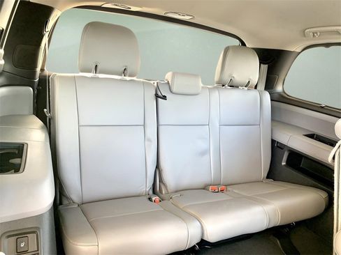 Used 2019 Toyota Sequoia Limited w/ Safety & Convenience Package image 31