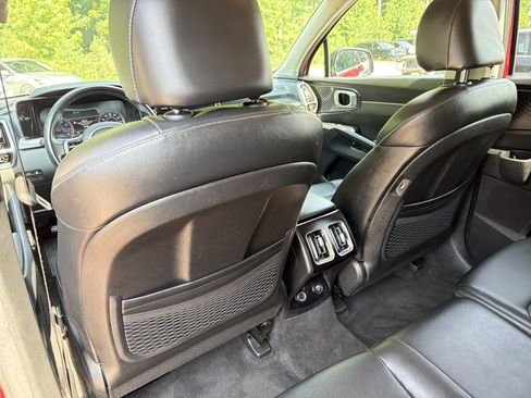 Used 2022 Kia Sorento S FWD image 20