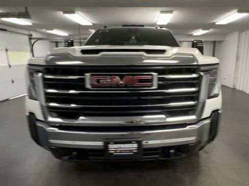 Certified 2024 GMC Sierra 2500 SLT w/ SLT Convenience Package image 3