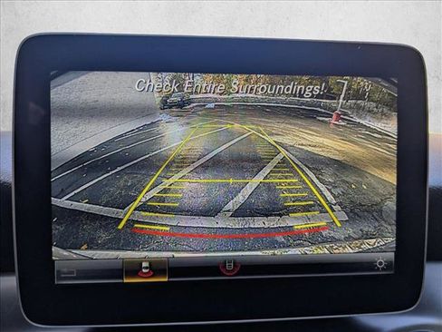 Used 2019 Mercedes-Benz GLA 250 4MATIC image 13