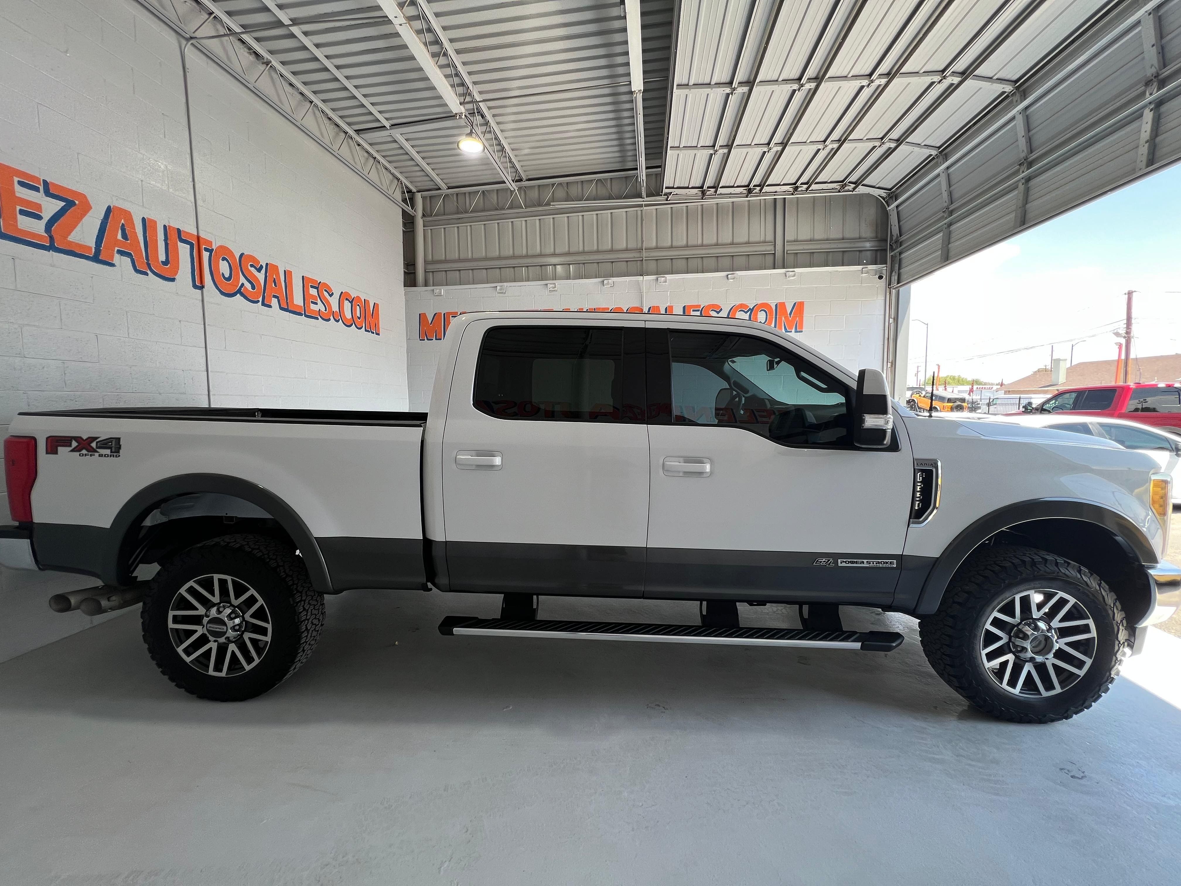 Used 2017 Ford F250 Lariat w/ Lariat Value Package AWD/4WD image 7