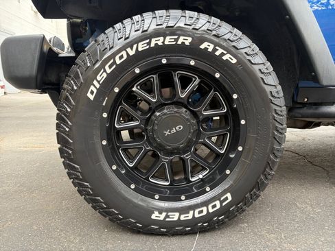 Used 2009 Jeep Wrangler X AWD/4WD image 30