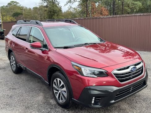 Used 2022 Subaru Outback Premium image 2