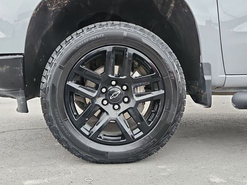 Used 2024 Chevrolet Silverado 1500 LT Trail Boss w/ Convenience Package II image 14