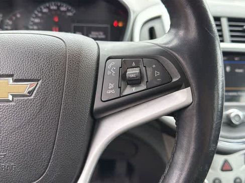 Used 2018 Chevrolet Sonic LT w/ Convenience Package image 9