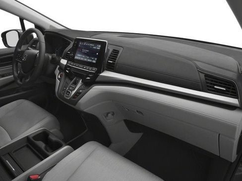 Used 2018 Honda Odyssey EX image 16