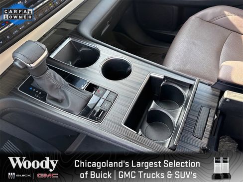 Used 2023 Toyota Sienna Platinum image 24