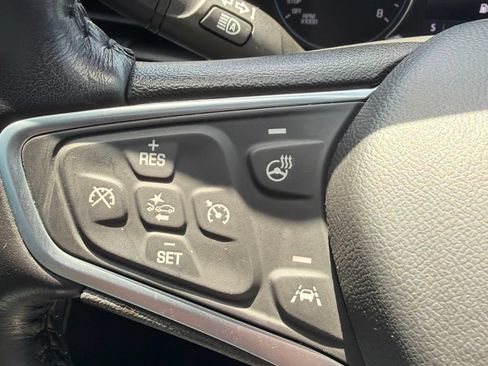 Used 2022 Chevrolet Equinox LT FWD image 15