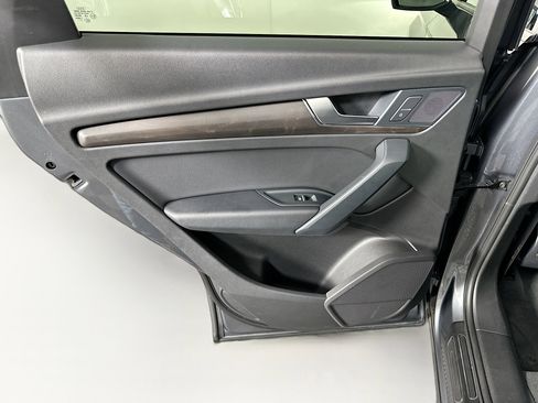 Used 2018 Audi Q5 2.0T Premium w/ Convenience Package image 26