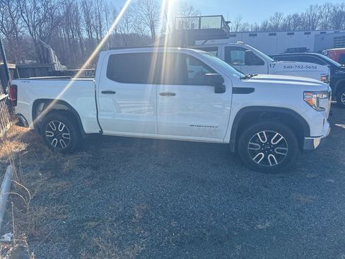 Used 2021 GMC Sierra 1500 4x4 Crew Cab w/ Sierra Value Package image 6