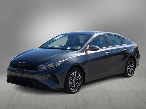 Used 2024 Kia Forte LXS image 4