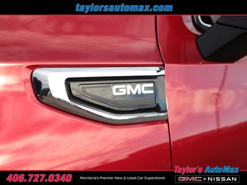 Used 2024 GMC Yukon XL SLT w/ SLT Luxury Package image 43