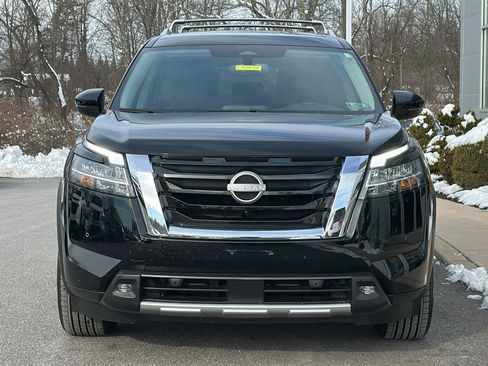 Certified 2022 Nissan Pathfinder SL image 3