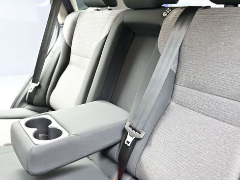 Used 2023 Nissan Rogue SV image 18