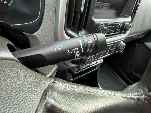 Used 2018 Chevrolet Colorado LT w/ LT Convenience Package RWD image 26