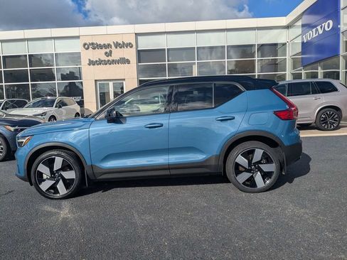 Certified 2023 Volvo XC40 Recharge Ultimate AWD/4WD image 3