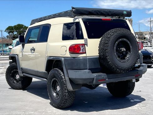 Used 2010 Toyota FJ Cruiser 4WD image 4