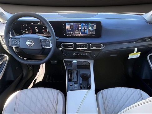 New 2026 Nissan Sentra SL w/ Floor Mat Package image 5