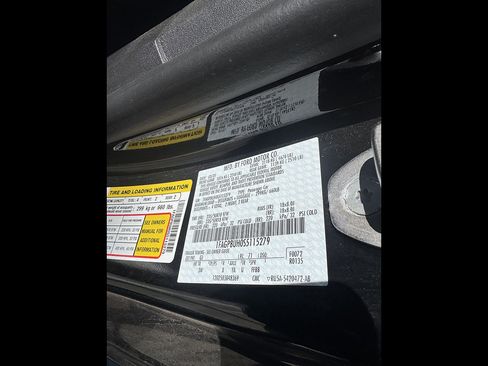 Used 2025 Ford Mustang Premium RWD image 6