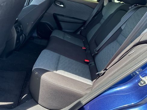 Used 2023 Nissan Rogue SV FWD image 5