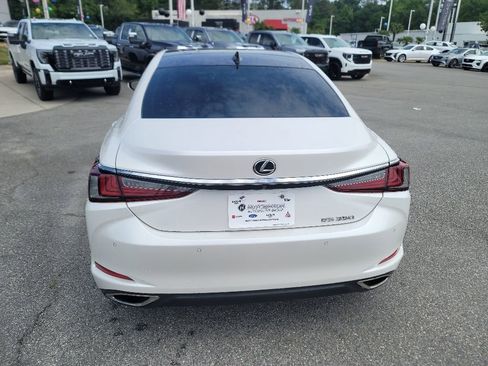 Used 2022 Lexus ES 350 w/ Premium Package FWD image 6