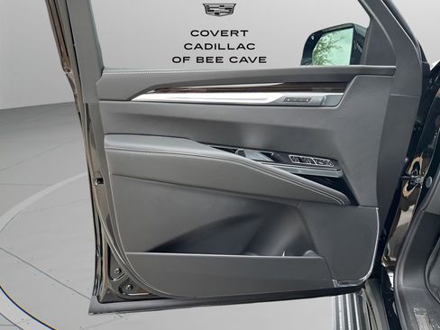 New 2026 Cadillac Escalade Luxury w/ LPO, Floor Liner Package image 28