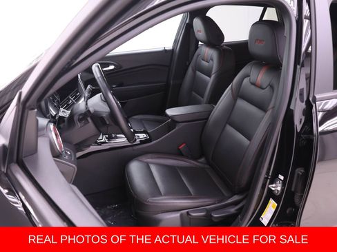 Used 2024 Chevrolet Trax RS w/ Sunroof Package image 4