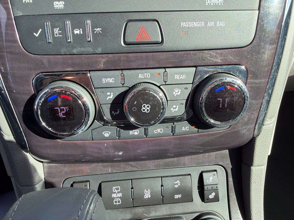 Used 2015 Buick Enclave Leather AWD/4WD image 18