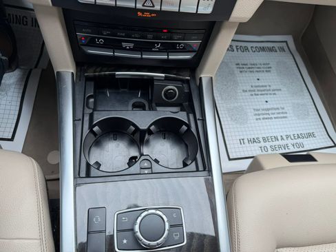 Used 2016 Mercedes-Benz E 350 4MATIC Sedan w/ Parking Assist Package image 29