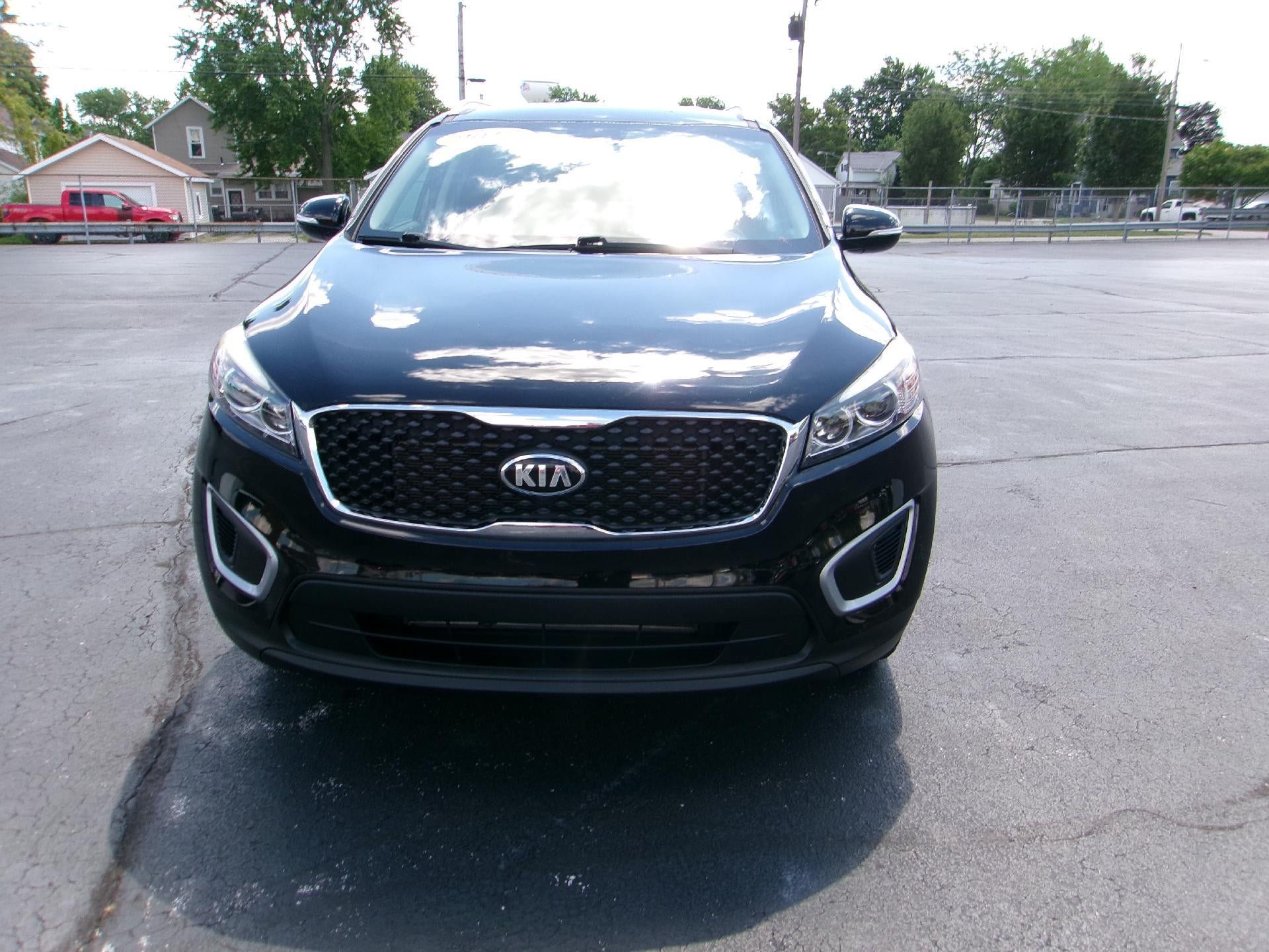 Used 2018 Kia Sorento FWD image 3
