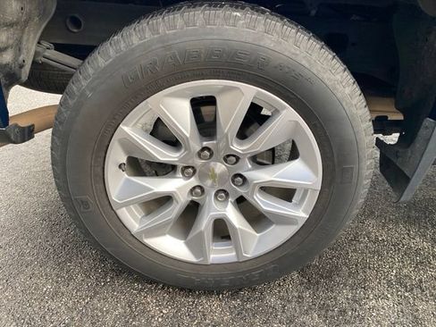 Used 2021 Chevrolet Silverado 1500 Custom AWD/4WD image 10