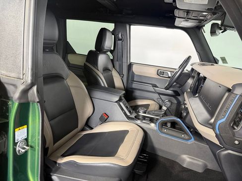Used 2024 Ford Bronco Wildtrak AWD/4WD image 30