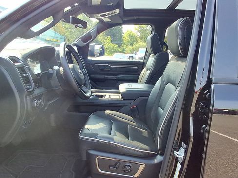 Used 2026 RAM 1500 Limited AWD/4WD image 17