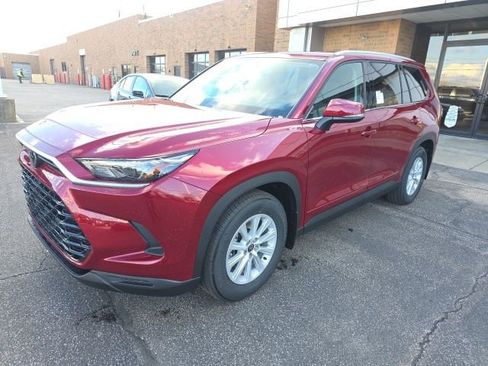 New 2026 Toyota Grand Highlander XLE image 3