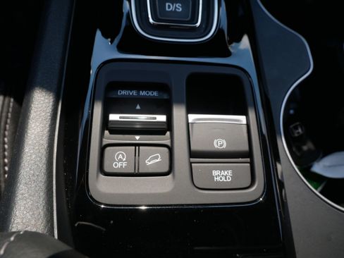 Used 2025 Honda Pilot EX-L image 30