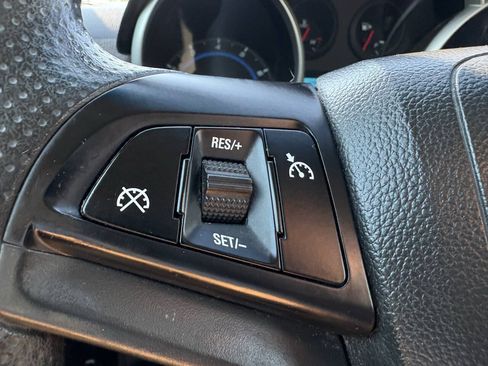 Used 2016 Chevrolet Cruze LT FWD image 29