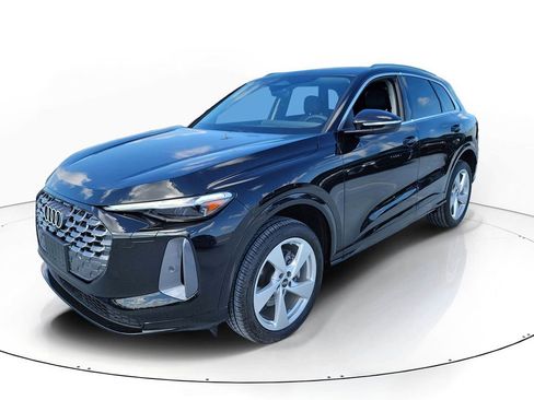 New 2025 Audi Q5 Premium Plus image 2