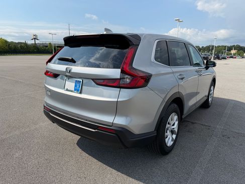 Used 2025 Honda CR-V LX image 9